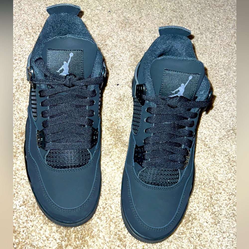 Jordan Sneakers in Black